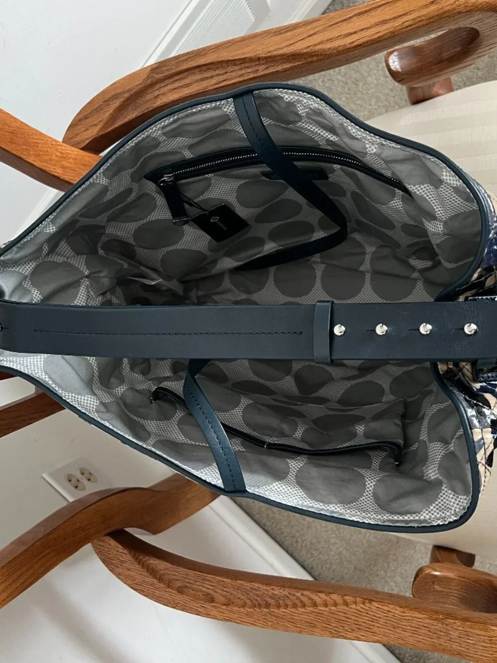 Vera Bradley Fenwick Hobo Bag in Glossy Camo